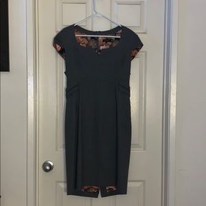Women’s dress
